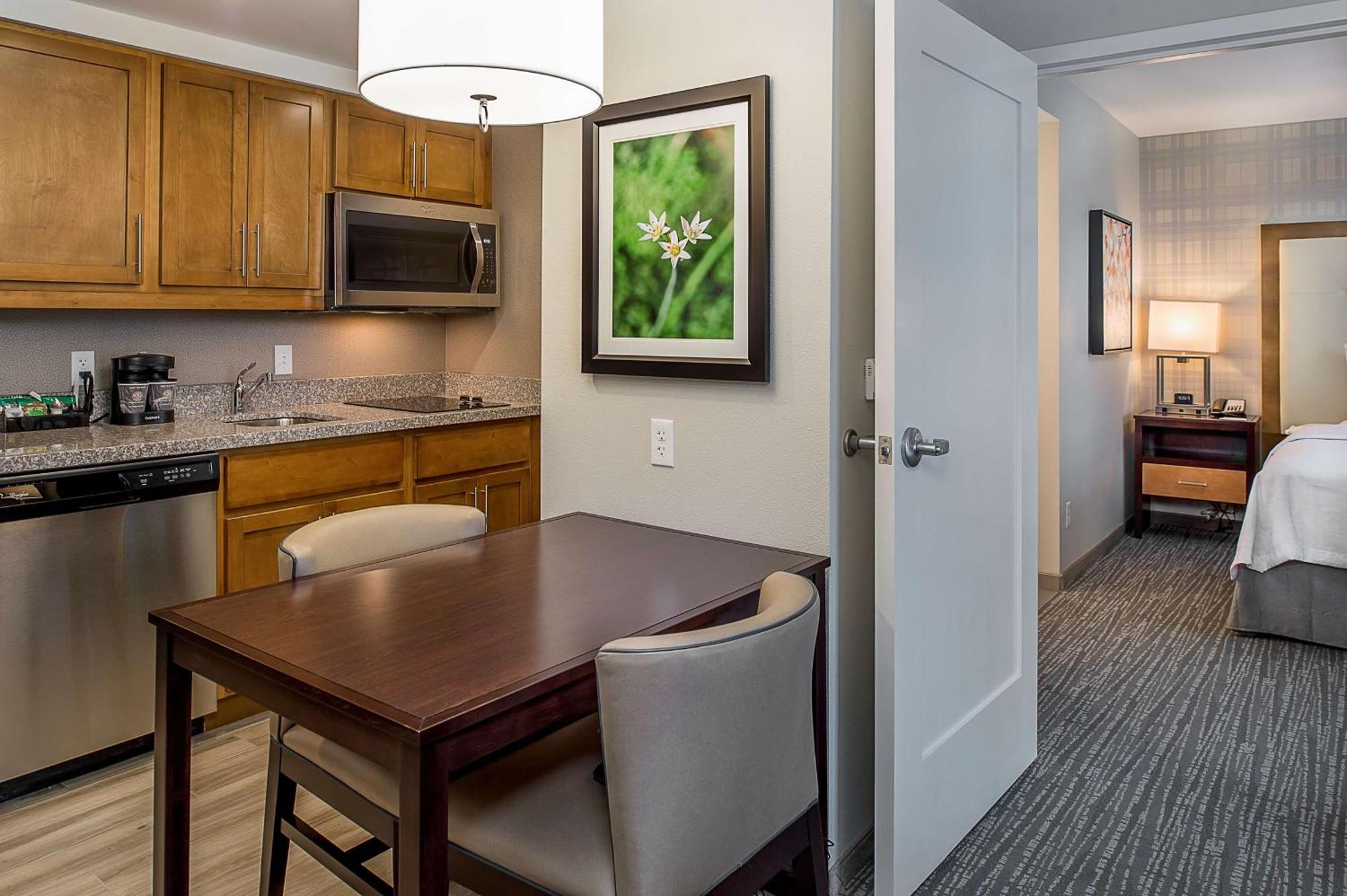 Homewood Suites By Hilton St. Louis Westport Maryland Heights Bagian luar foto